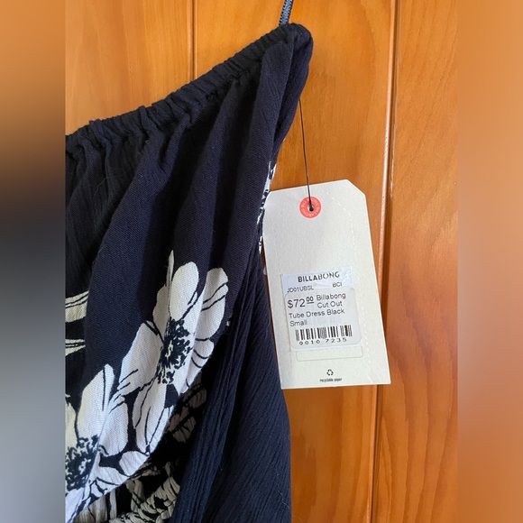 New with tags- Billabong cut out dress with wrap - size small - Picture 2 of 6